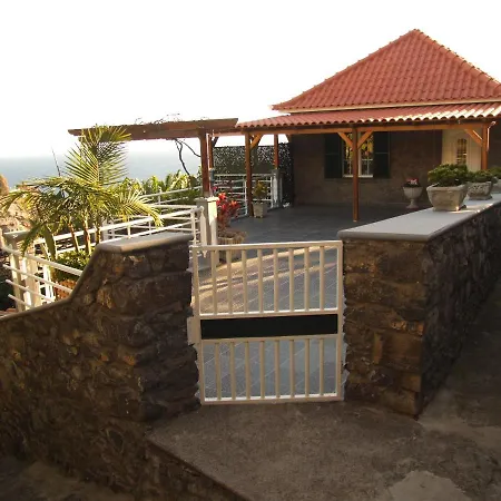 Guest house Encanto Do Sol 4*